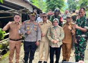 Kapolres Polman Hadiri Kunjungan Kerja Menteri Sosial Dan Penyaluran Bantuan Sosial di Desa Batetangnga