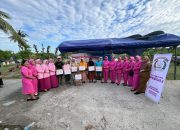 Pengurus Bhayangkari Cabang Polman Serahkan Bantuan Kepada Korban Musibah kebakaran di Desa Tangnga – Tangnga