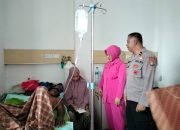 Kapolsek Tapango Bersama Anggota Dan Bhayangkari Ranting Tapango Melaksanakan Kunjungan Ke Korban Kebakaran Yang terjadi Di Wilayahnya