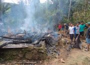 Gerak Cepat Personil Polsek Tapango Mendatangi TKP Kebakaran Rumah Di Wilayahnya