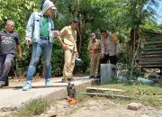 Monitoring Pekerjaan Drainase dan Rabat Beton Di Desa Binaannya, Bhabinkamtibmas Polsek Campalagian Dampingi Pemerintah Desa Laliko