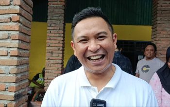 Diserang Black Campaign, Dirga : “Dijogetin Aja Mereka Kurang Piknik”