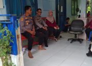 Kapolsek Tutar Membesuk Warganya Yang Terkena Penyakit Demam Berdarah Dengue
