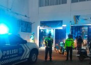 Sat Lantas Polres Polman Laksanakan Blue Light Patrol untuk Cegah Kriminalitas dan Pelanggaran Lalu Lintas di Malam Hari