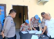 Kasi Propam Polres Polman Pimpin Pelaksanaan Pemeriksaan Senpi Personil Polres Polman