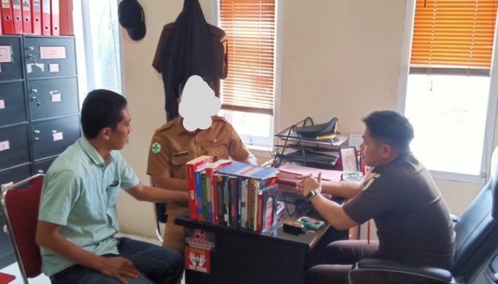 Unit Tipidkor Polres Polman Serahkan Tersangka Kasus korupsi Covid – 19  dan Barang Bukti ke Kejaksaan Negeri Polewali