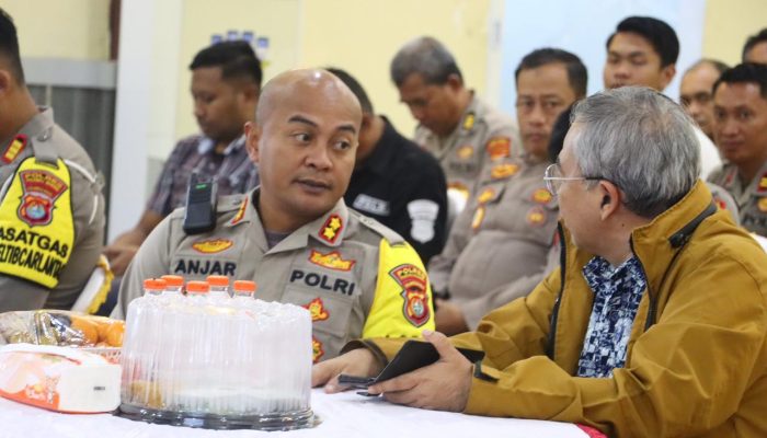 Kapolres Polman Hadiri Kegiatan Pemberian Motivasi Oleh Pakar Komunikasi Sekaligus Motivator Nasional di Aula Rupatama Polres Polman