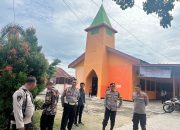 Wakapolres Polman Melaksanakan Pengecekan Personil Pengamanan di Gereja dan Pos Pelayanan Natal 2024 dan Tahun Baru 2024 di Wonomulyo
