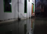 Polsek Polewali Monitoring Terjadinya Gelombang Pasang Air Laut Akibat Banjir Rob di Pesisir Pantai