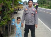 Tingkatkan Keamanan di Wilayahnya, Polsek Binuang Polres Polman Laksanakan Patroli Jalan Kaki