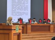 Rapat Paripurna DPRD, Bupati Polewali Mandar Sampaikan Tiga Rancangan Perda Strategis
