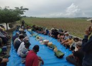 Bhabinkamtibmas Polsek Wonomulyo Polres Polman Hadiri Rapat Turun Sawah di Wilayah Binaannya