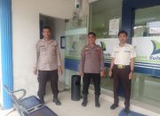Berikan Rasa Aman ke Masyarakat, Polsek Tinambung Polres Polman Laksanakan Patroli