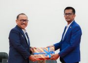 Pemprov Sulbar Serahkan Ranperda Pertanggungjawaban APBD 2024 dengan Capaian WTP dari BPK