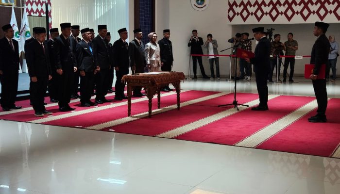 Gubernur Suhardi Duka Lantik 15 Nama Pejabat, Ingatkan Istri Pejabat Tak Campuri Urusan Jabatan