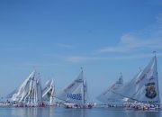 Flare Gun Gubernur SDK Tanda Dimulai Sandeq Silumba, 55 Perahu Berlayar di Perairan Sulbar