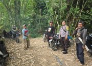 Kebakaran Lahan Di Dusun Pakkandoang, Polsek Binuang Datangi TKP