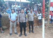 Personil Polsek melaksanakan Pengamanan Final dan Penutupan Turnamen Bola volli Gotta Cup 3 di Lapangan Sikamasei Desa Amola