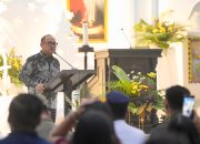 Gubernur Sulbar Sambangi Gereja, Berikan Ucapan Selamat Natal dan Serukan Kedamaian antar Umat Beragama