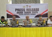 Kapolres Polman Pimpin Press Release Akhir Tahun 2025, Paparkan Situasi Kamtibmas