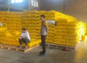 Petani Desa Mirring Jual 10 Ton Jagung ke Bulog, Bhabinkamtibmas Lakukan Pendampingan