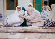 Disambut Haru, Kehadiran Hj. Fatmawati Salim Bangkitkan Kerinduan Warga pada Almarhum JSM