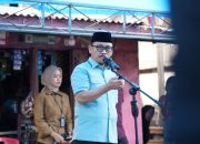 Gubernur Sulbar Serahkan Bantuan Rp600 Juta untuk Korban Kebakaran di Polman