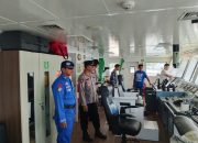 Subsatgas Polairud Polres Polewali Mandar Amankan Pemberangkatan KM Sabuk Nusantara 111