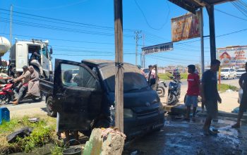 Polsek Wonomulyo Respon Cepat Kebakaran Kendaraan di Bengkel