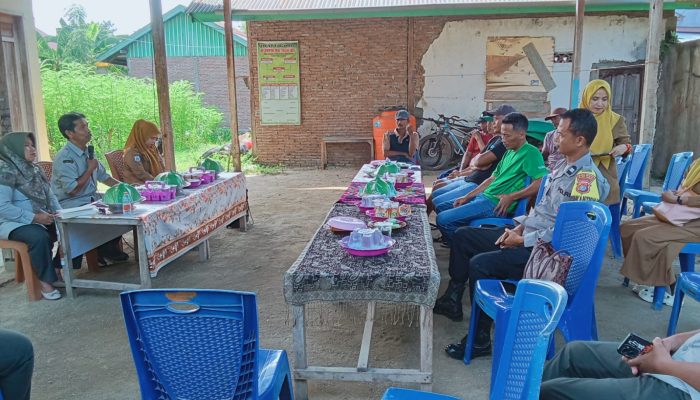 Bhabinkamtibmas Desa Sidorejo Hadiri Rapat Kelompok Tani, Bahas Evaluasi dan Bantuan Pertanian