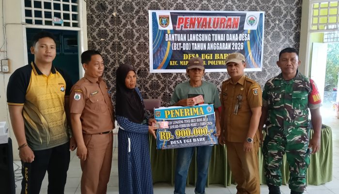 Bhabinkamtibmas Desa Ugi Baru Kawal Penyaluran BLT Dana Desa Triwulan I 2026