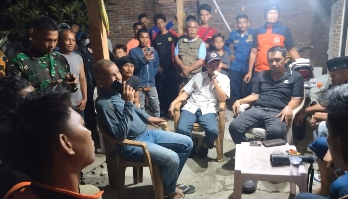 Polsek Tinambung dan Tim SAR Evakuasi Korban Serangan Buaya di Sungai Mandar