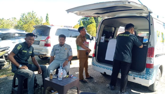 Strategi Jemput Bola Berhasil, Samkel Mamuju Bukukan Rp30 Juta di Area Kantor Gubernur Sulbar