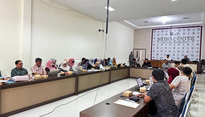 Pansus DPRD Polman Soroti Lemahnya Kontribusi UMKM dalam Pembahasan LKPJ 2025
