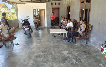 Bhabinkamtibmas Desa Dakka Sambangi Warga, Sampaikan Pesan Kamtibmas