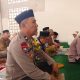 Bhabinkamtibmas Polsek Polewali melaksanakan pengamanan dan monitoring kegiatan Safari Jumat Bupati Polman
