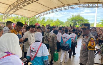 176 Jamaah Haji Polman–Mamasa Kloter 19 Diberangkatkan, Polres Polman Laksanakan Pengamanan