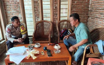 Bhabinkamtibmas Kelurahan Sulewatang Intensif Sambang Warga, Sampaikan Pesan Kamtibmas