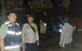 Polres Polman Bersama Polsek Urban Wonomulyo Bergerak Cepat Datangi Lokasi Kebakaran Rumah di Matakali Polman