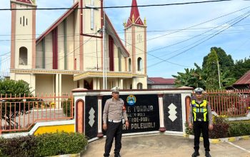 Satlantas Polres Polman Intensifkan Pengamanan dan Patroli Dialogis di Gereja-Gereja Kota Polewali