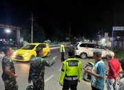 Personel Sat Lantas Polres Polman Datangi TKP Kecelakaan Lalu Lintas Di Jalan Trans Sulawesi