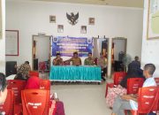 Bhabinkamtibmas Hadiri Penyaluran BLT-DD di Desa Kebunsari, 16 KK Terima Bantuan