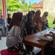 Bhabinkamtibmas Desa Bumiayu Kawal Penyaluran Bantuan Pangan untuk 245 KPM