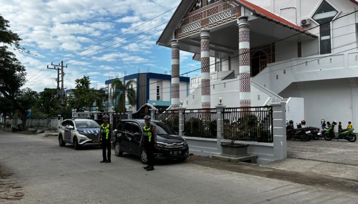 Unit Siaga Satlantas Polres Polman Laksanakan Pengamanan dan Patroli Dialogis di Sejumlah Gereja