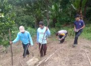 Bhabinkamtibmas Desa Ba’ba Tapua Dampingi Penanaman Jagung 2 Hektar untuk Dukung Ketahanan Pangan