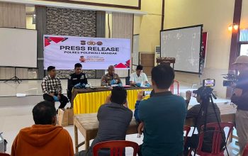 Kapolres Polman Pimpin Press Release Pengungkapan Kasus Pembusuran di Wonomulyo