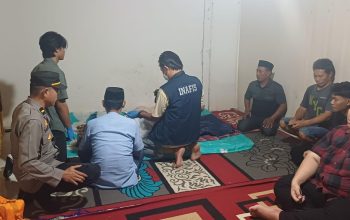 Polres Polman dan Polsek Tinambung Datangi Lokasi  Penemuan Jenazah Nelayan di Desa Pambusuang