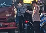 Polsek Tapango Intensifkan Pengamanan dan Pengaturan Lalu Lintas di Pasar Pelitakan