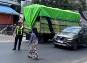 Satlantas Polres Polman Intensifkan Patroli Jam Pulang Sekolah, Ciptakan Kamseltibcar Lantas yang Aman dan Kondusif