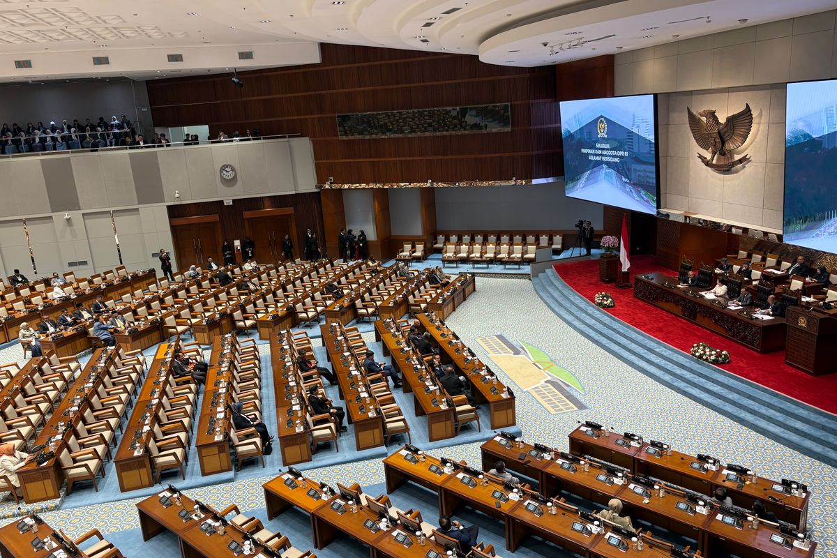 Rapat Paripurna DPR pengesahan RUU APBN 2027 di Gedung DPR, Senayan, Jakarta, Selasa (29/9/2026).